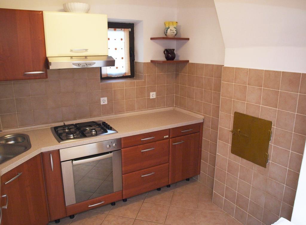 קרס Holiday Home Loznati מראה חיצוני תמונה